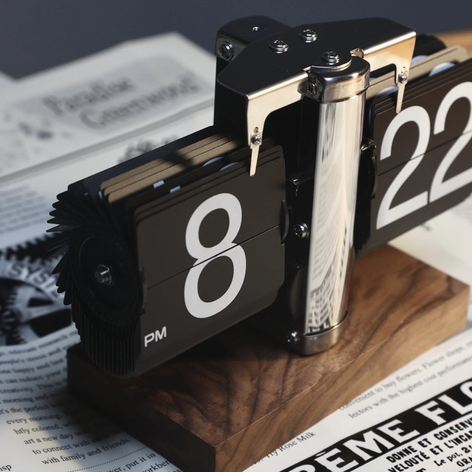 Flip Automatic Turning Clock